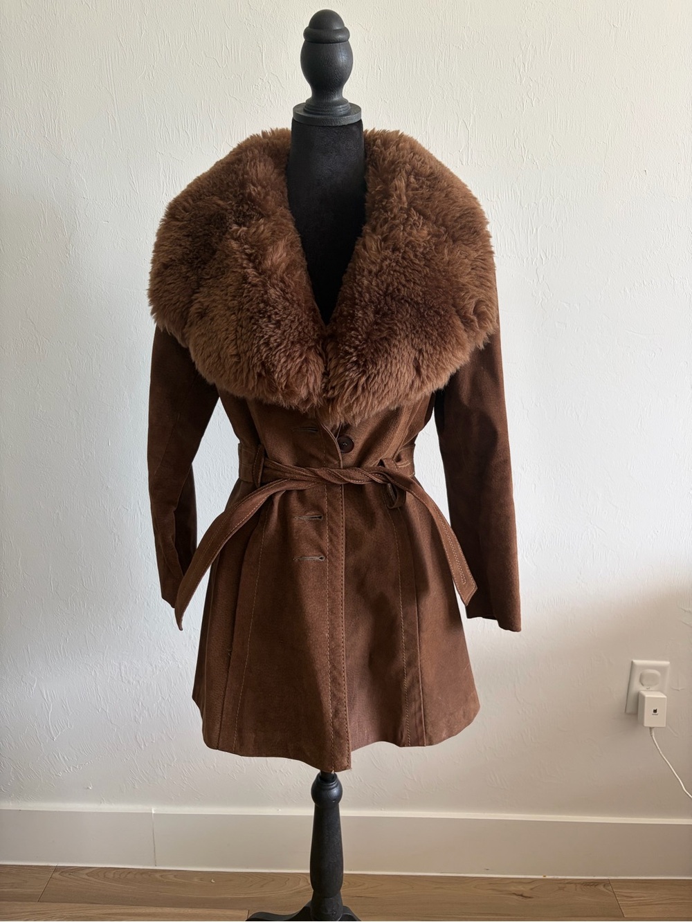 Brown Faux-Shearling Collar Trench Coat - Women